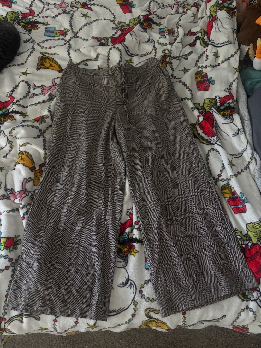 Wide leg checkered women’s pants